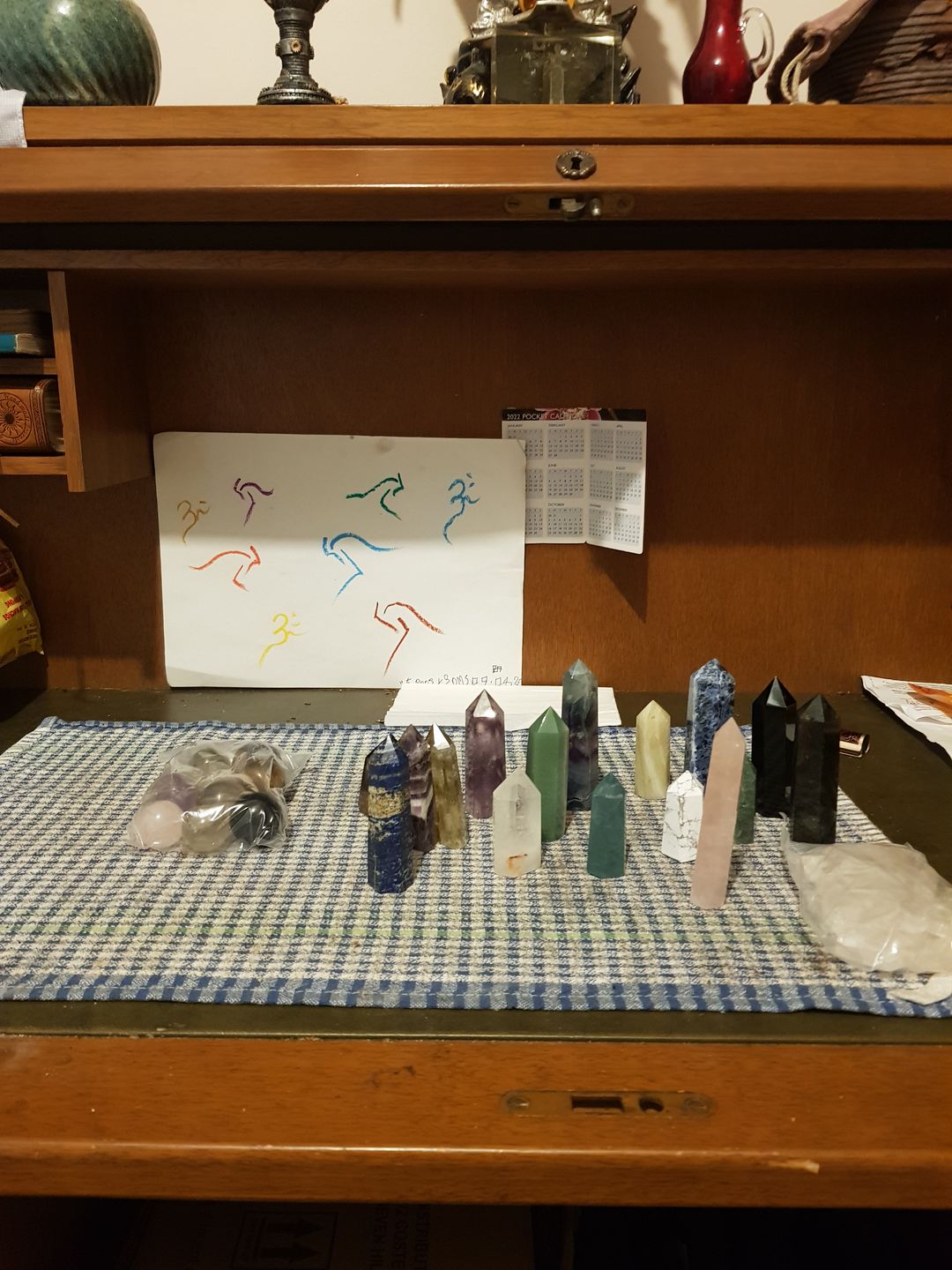 Customer photo review of 45 Crystal Super Pack - 16 Points, 9 Spheres & 20 Quartz Shards
