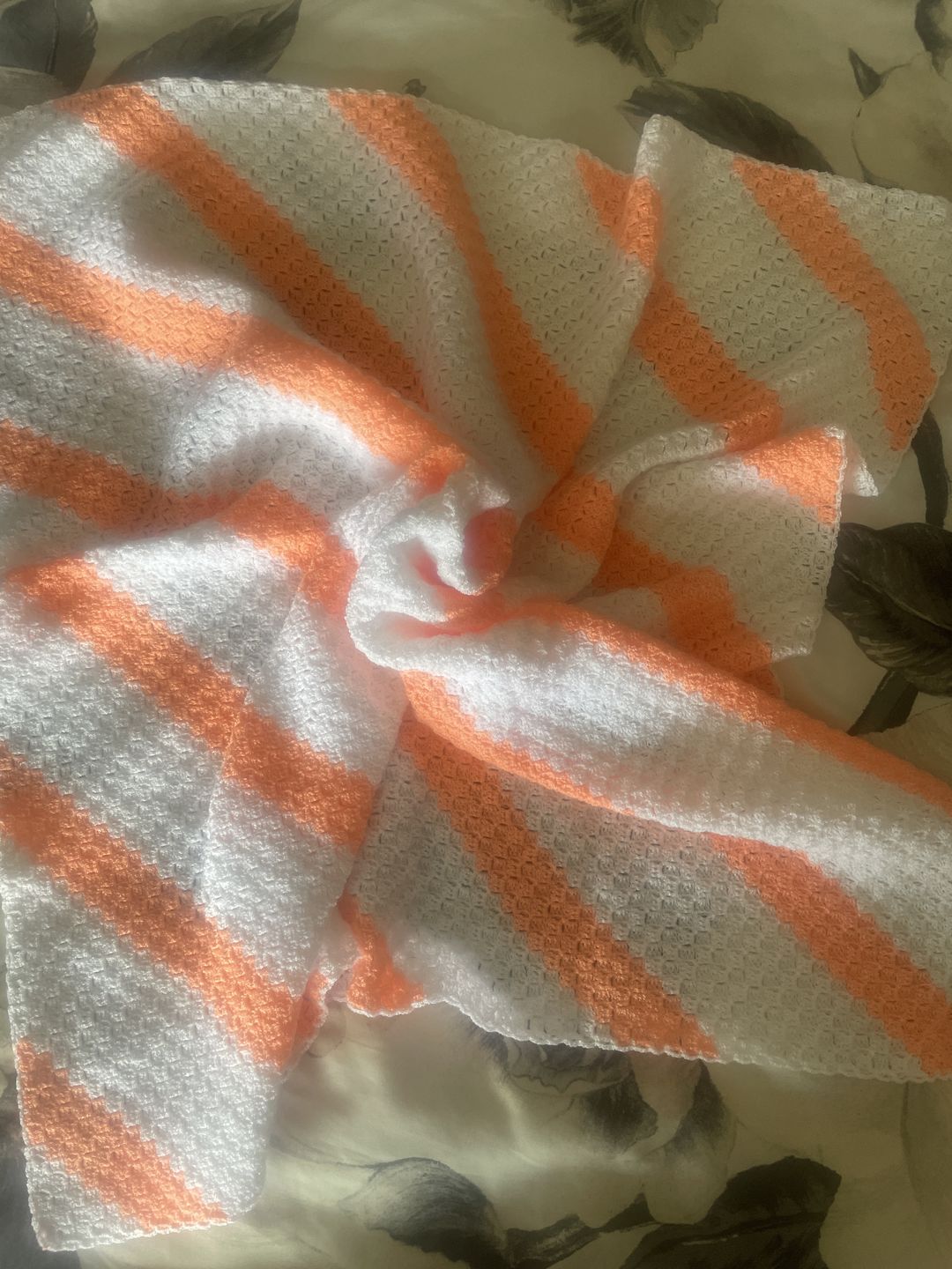 Customer photo review of CRYSTAL [100grs] - 1 of 2 -  La Pantera Rosa | Fine Mexican Crochet Thread Yarn for Clothing and Crafts