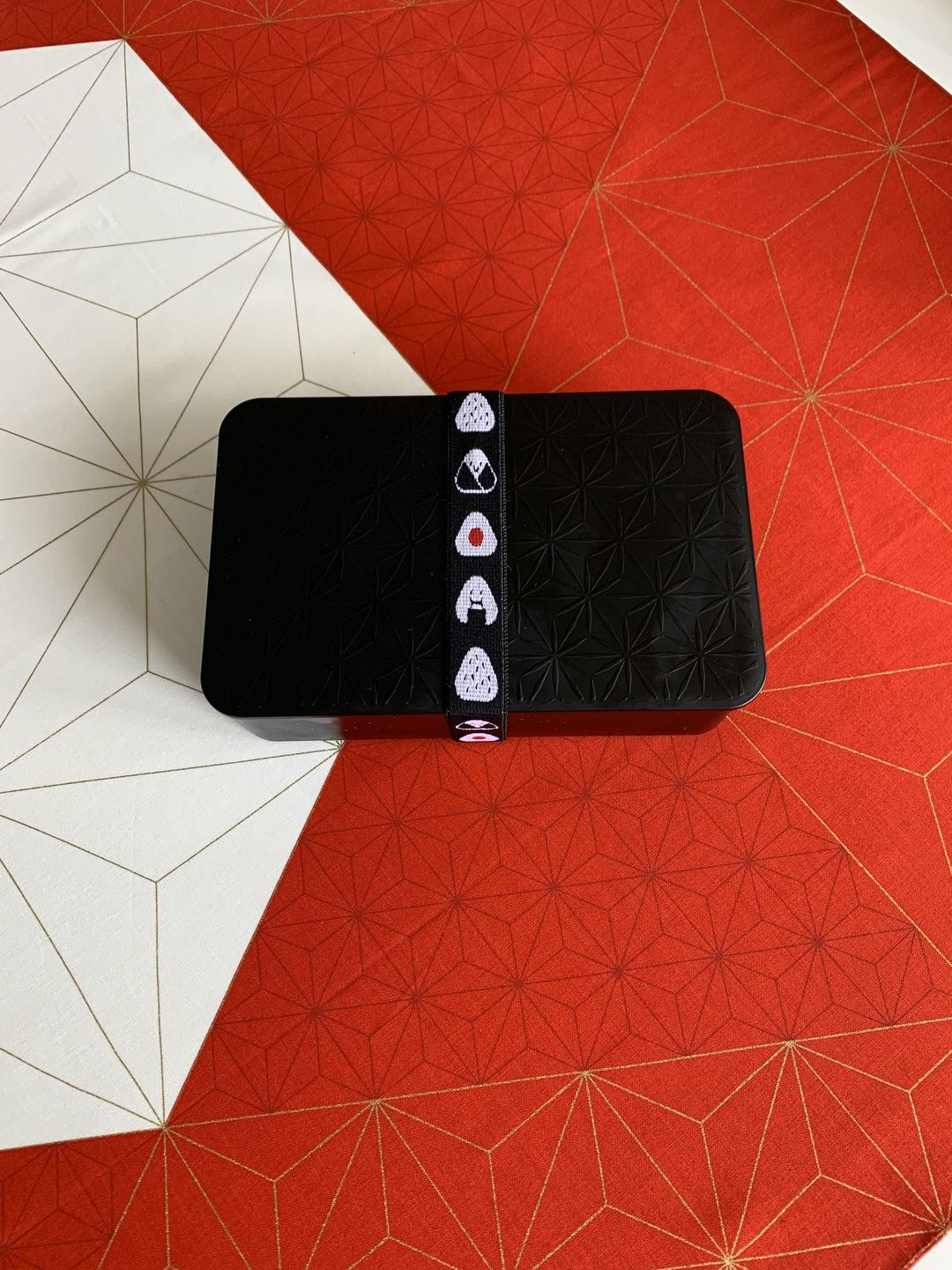 Customer photo review of Lunch Band Musubi | 27 cm Onigiri Black