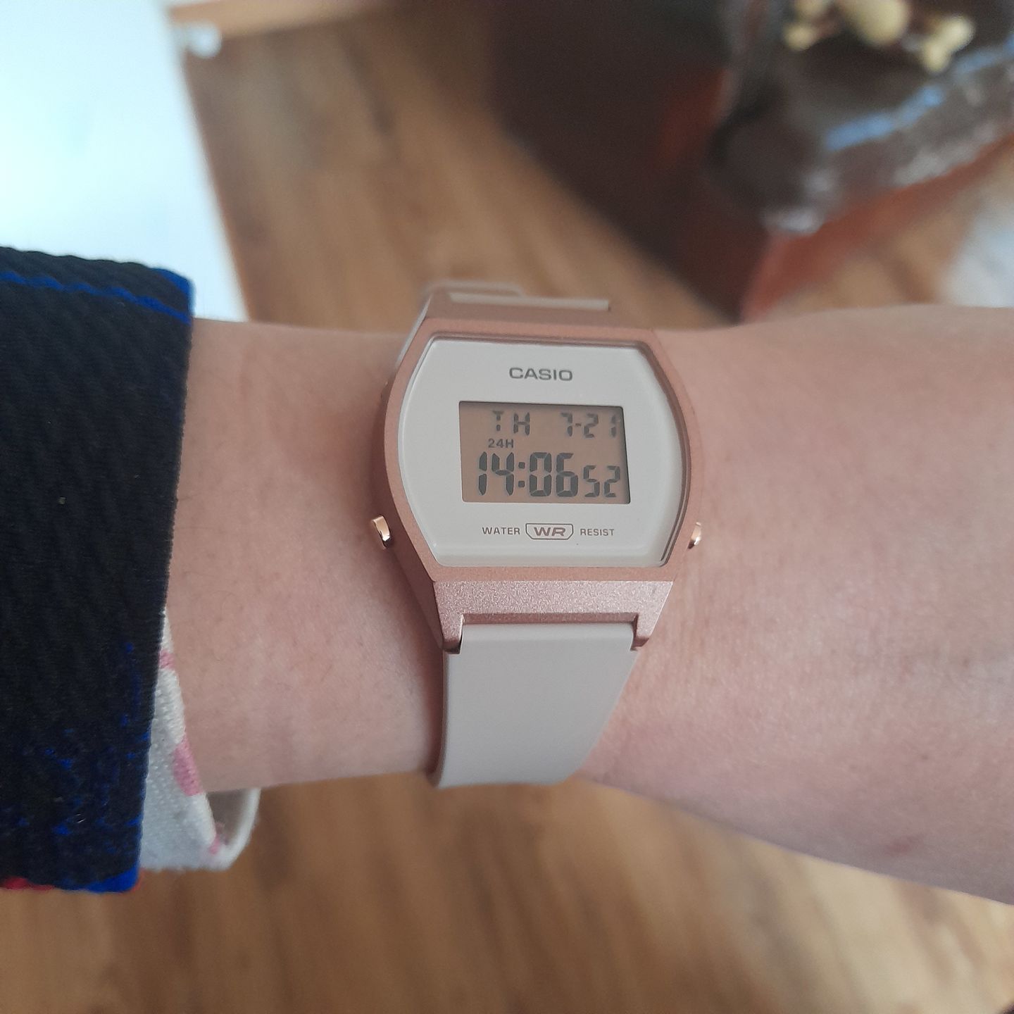Customer photo review of Reloj Casio Vintage LW-204-4ADF Rosado Digital