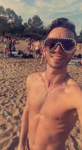 Customer photo review of Ferve Sunglasses