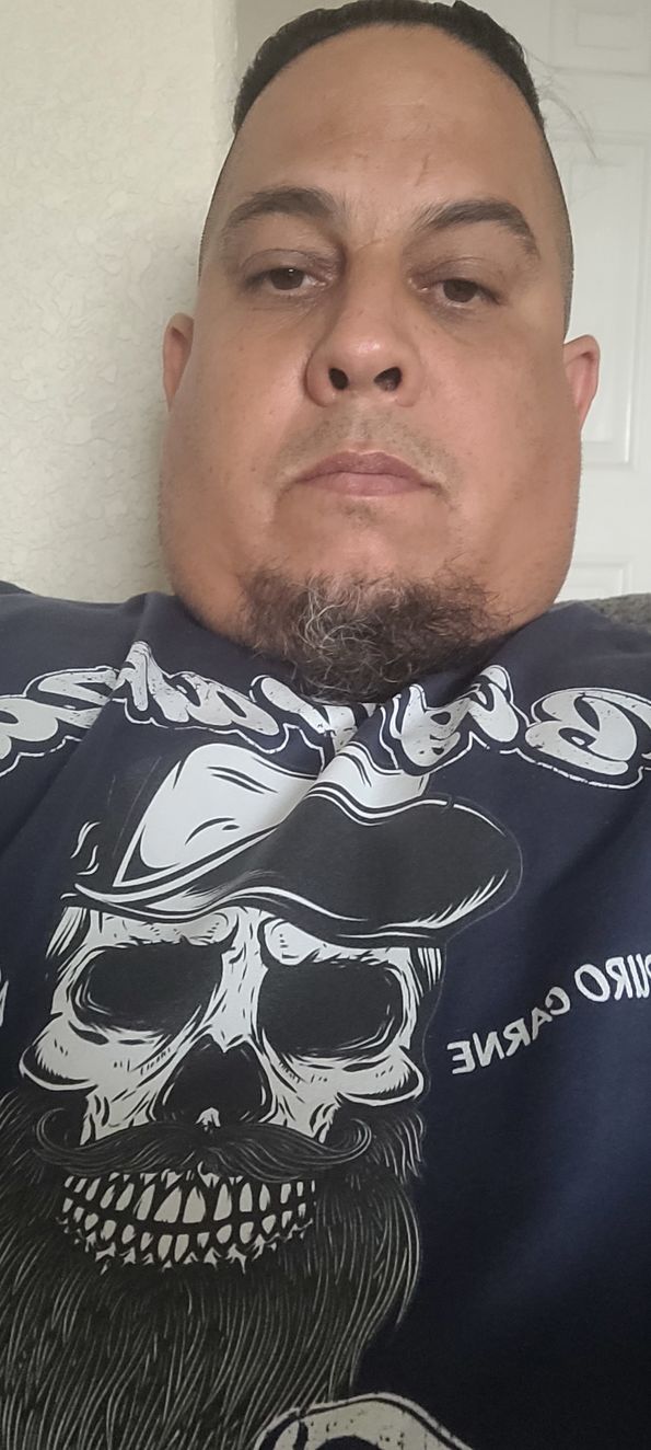 Customer photo review of Premium Big Panza Crew Chingon T-shirt