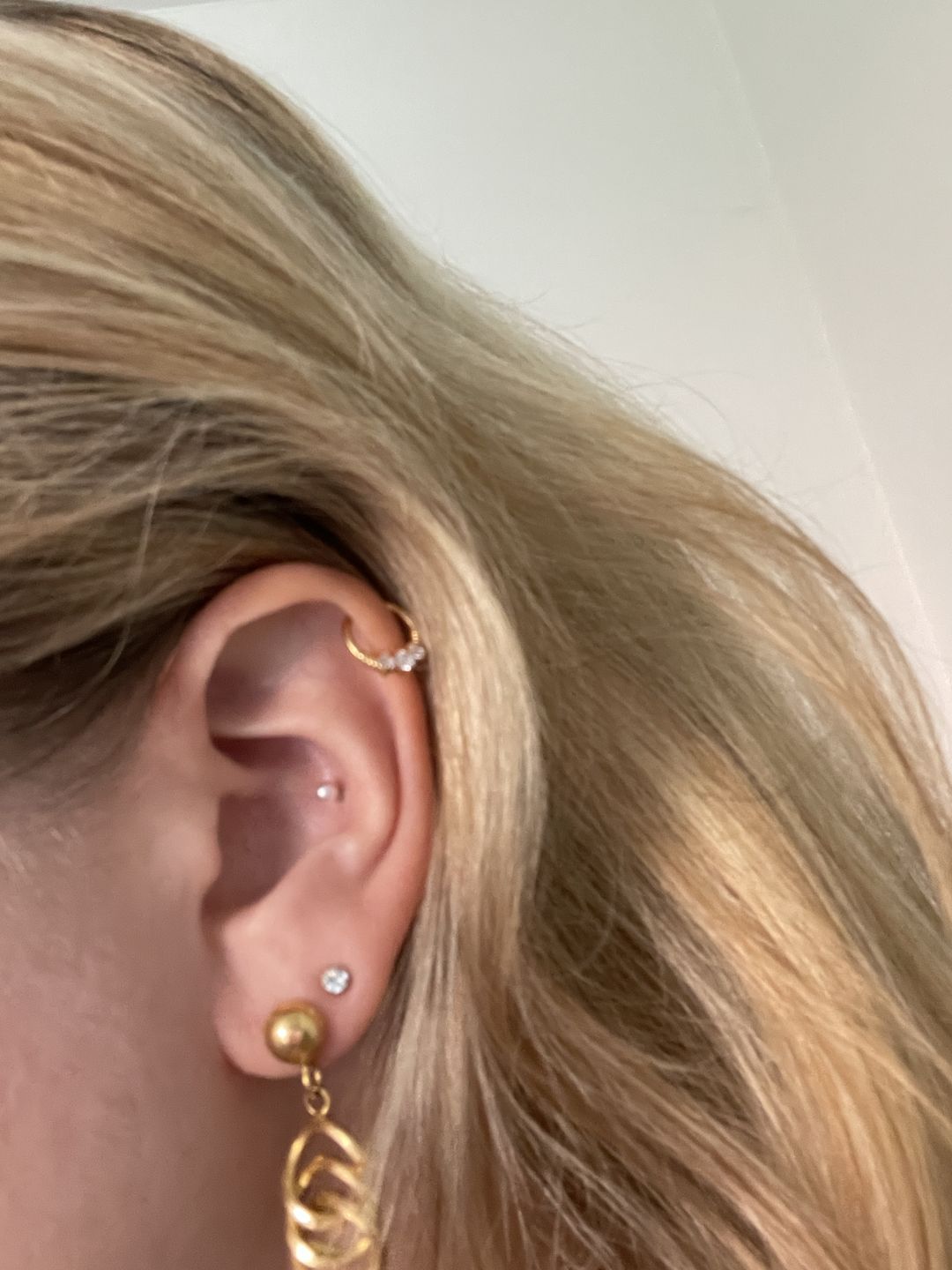 Customer photo review of Bianca Clicker Piercing | Chirurgenstahl