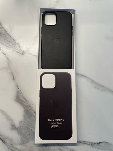 Customer photo review of iPhone Leather Case with MagSafe