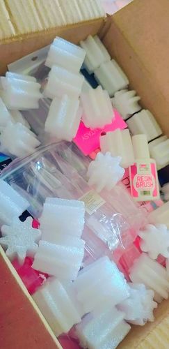 Customer photo review of Finish Solution 8 oz Fantasy Nails