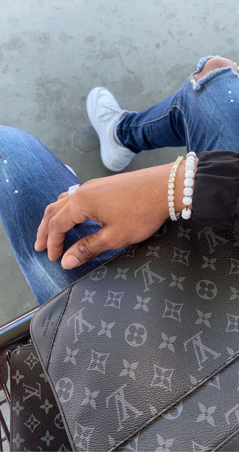 Customer photo review of TENNISBOY. - 5MM 18K GOLD