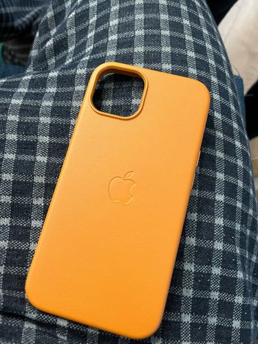 Customer photo review of iPhone Leather Case with MagSafe
