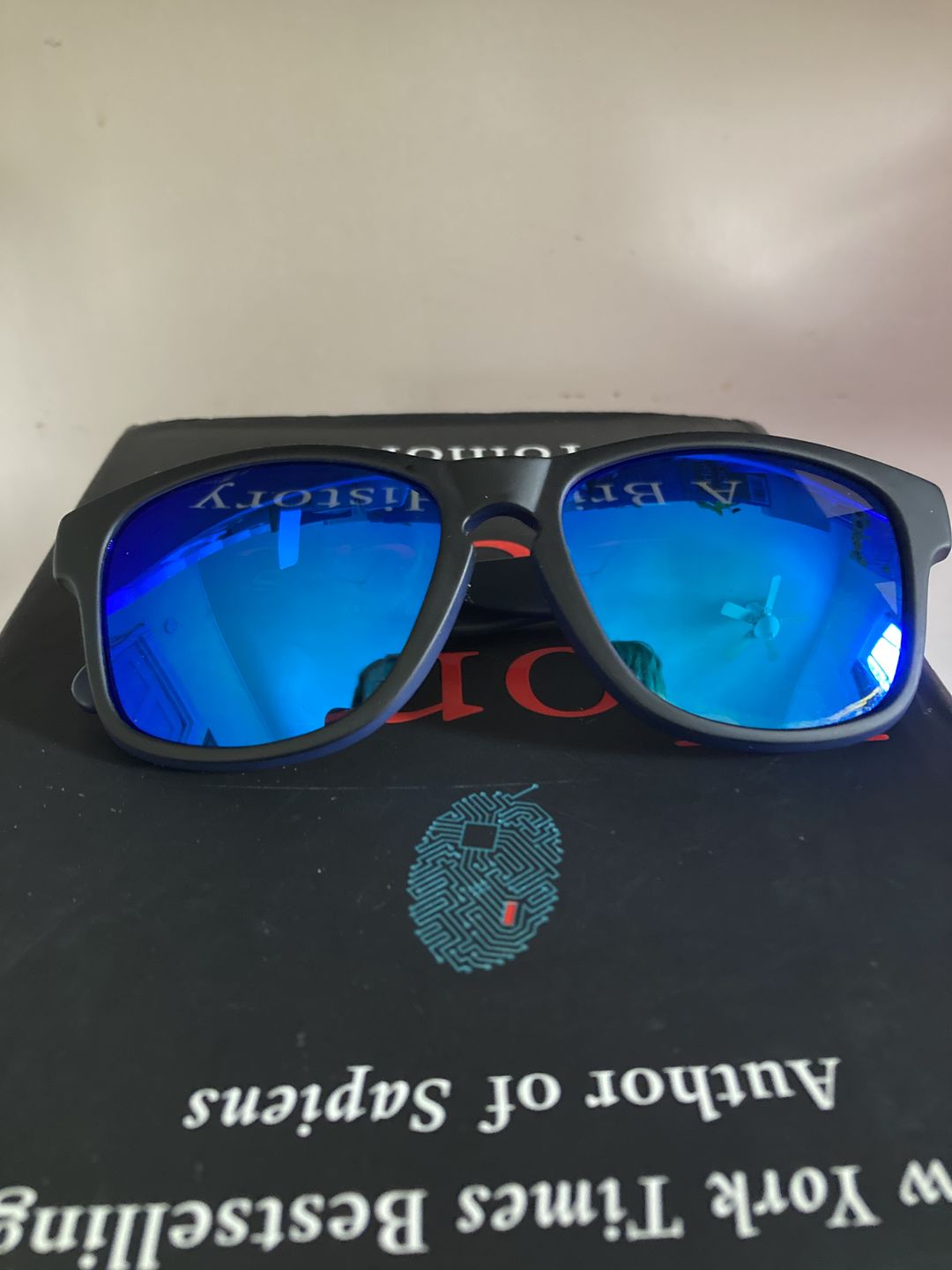 Customer photo review of Floating Polarized Sunglasses Mirror Coating UV400 | Blue