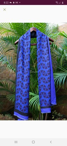 Customer photo review of Pashtush Women'S Jamawar Shawl, Faux Pashmina