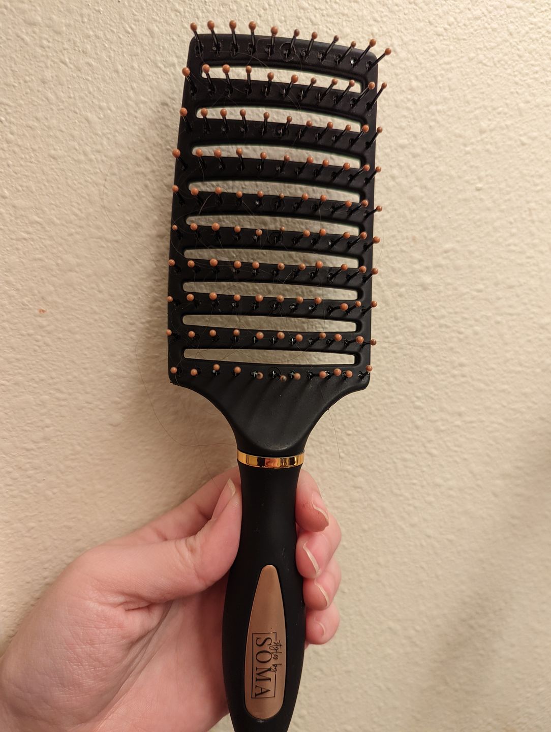 Customer photo review of Deluxe Detangle Brush