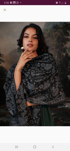 Customer photo review of Pashtush Women'S Jamawar Shawl, Arabic Blue
