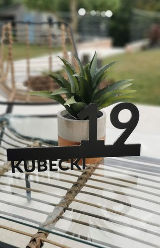 Customer photo review of Numero civico e testo sagomato modello Line 02 Acrilico