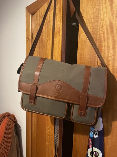 Customer photo review of Hendrix Canvas and Leather Laptop Bag
