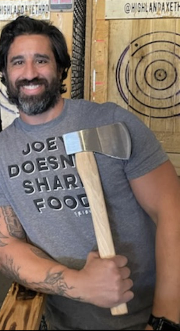 Customer photo review of Ace of Spades Throwing Axe (3rd Generation)