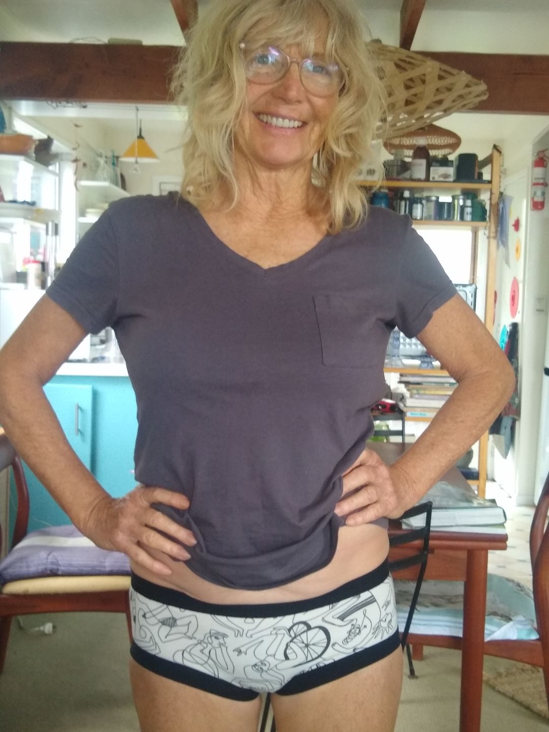 Customer photo review of Hipster Plain Black