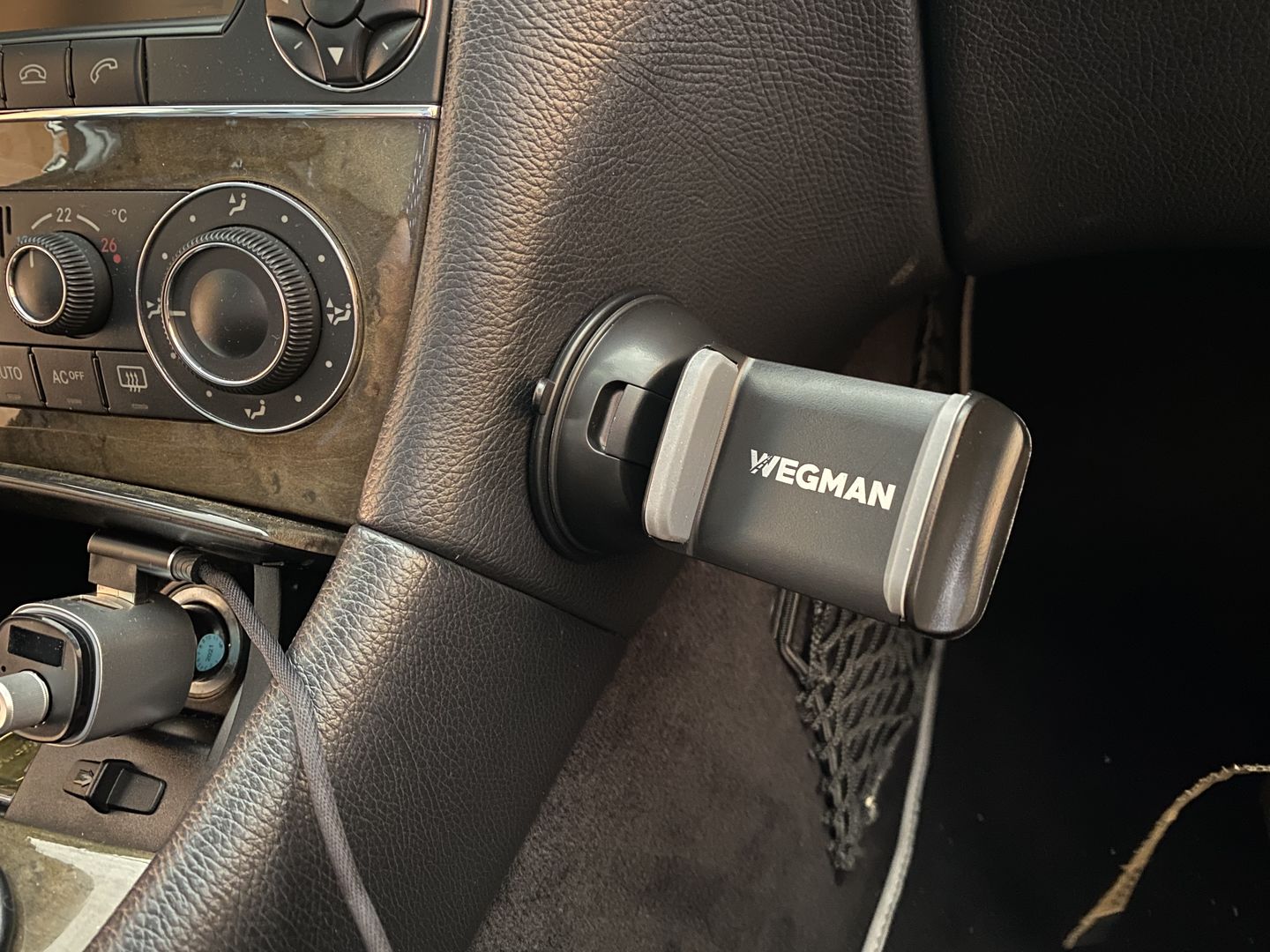Customer photo review of Wegman Telefoonhouder Met Zuignap - Dashboard en autoruit
