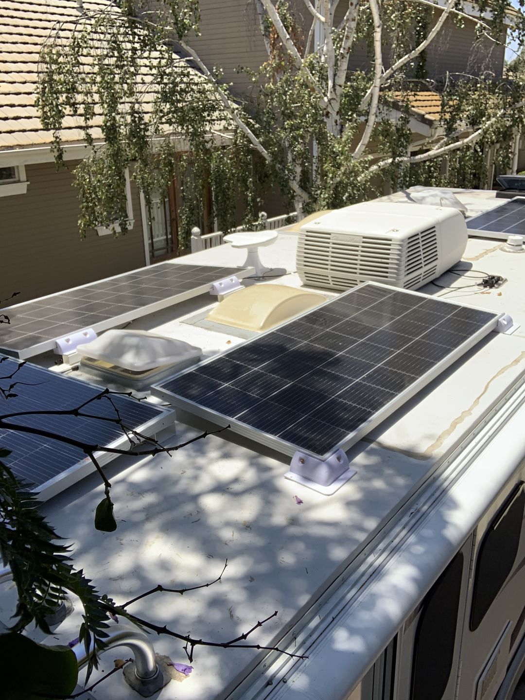 Customer photo review of RICH SOLAR MEGA 200 Watt Monocrystalline Solar Panel | Best 12V Panel for RVs and Off-Grid | 25-Year Output Warranty | UL Certified