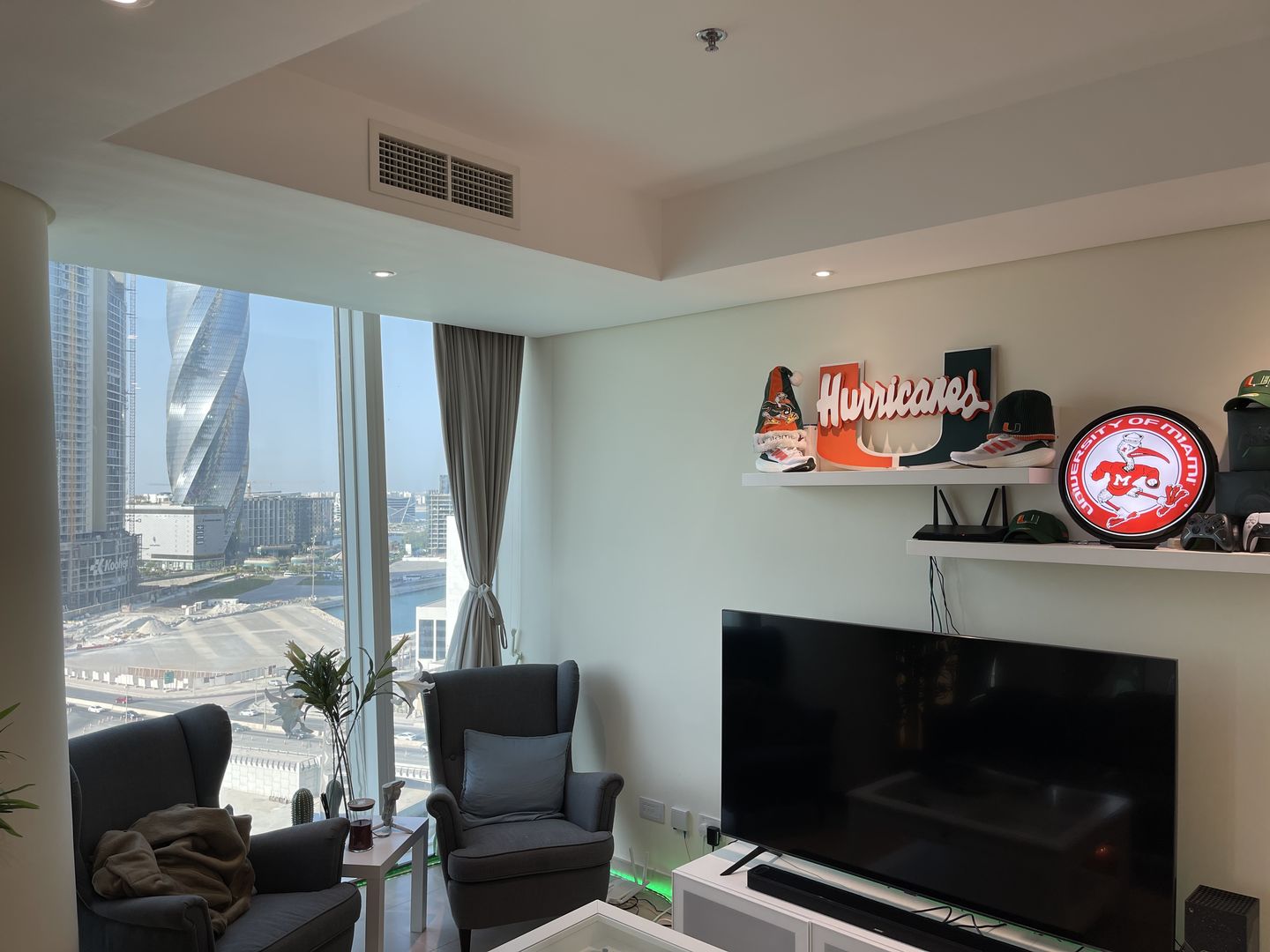 Customer photo review of Miami "Hurricanes on U" 3D Vintage Metal Wall Art