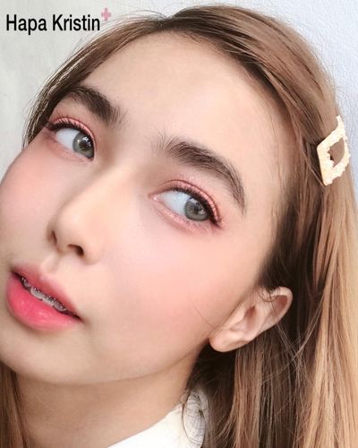 Customer photo review of Shocked Kristin - hazel