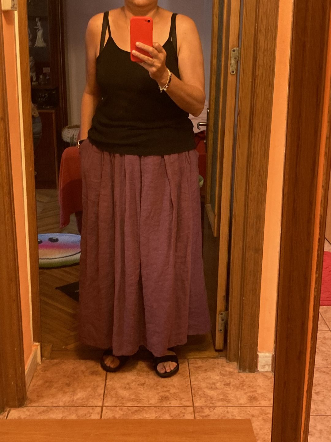Customer photo review of Plus Size - 100% Linen Women Pure Color Skirt