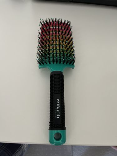 Customer photo review of My Sensory Space Detangler Hairbrush