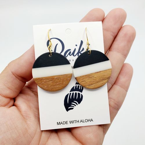 Customer photo review of Walnut Wood Round Earring Charms - Resin Circle Pendant - Black White& Coffee Resin Round - Jewelry Supplies - 17.94x27.94x2.9mm - BB1103A