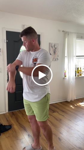 Customer video review of 021 ESSENTIAL POCKET T-SHIRT - WHITE
