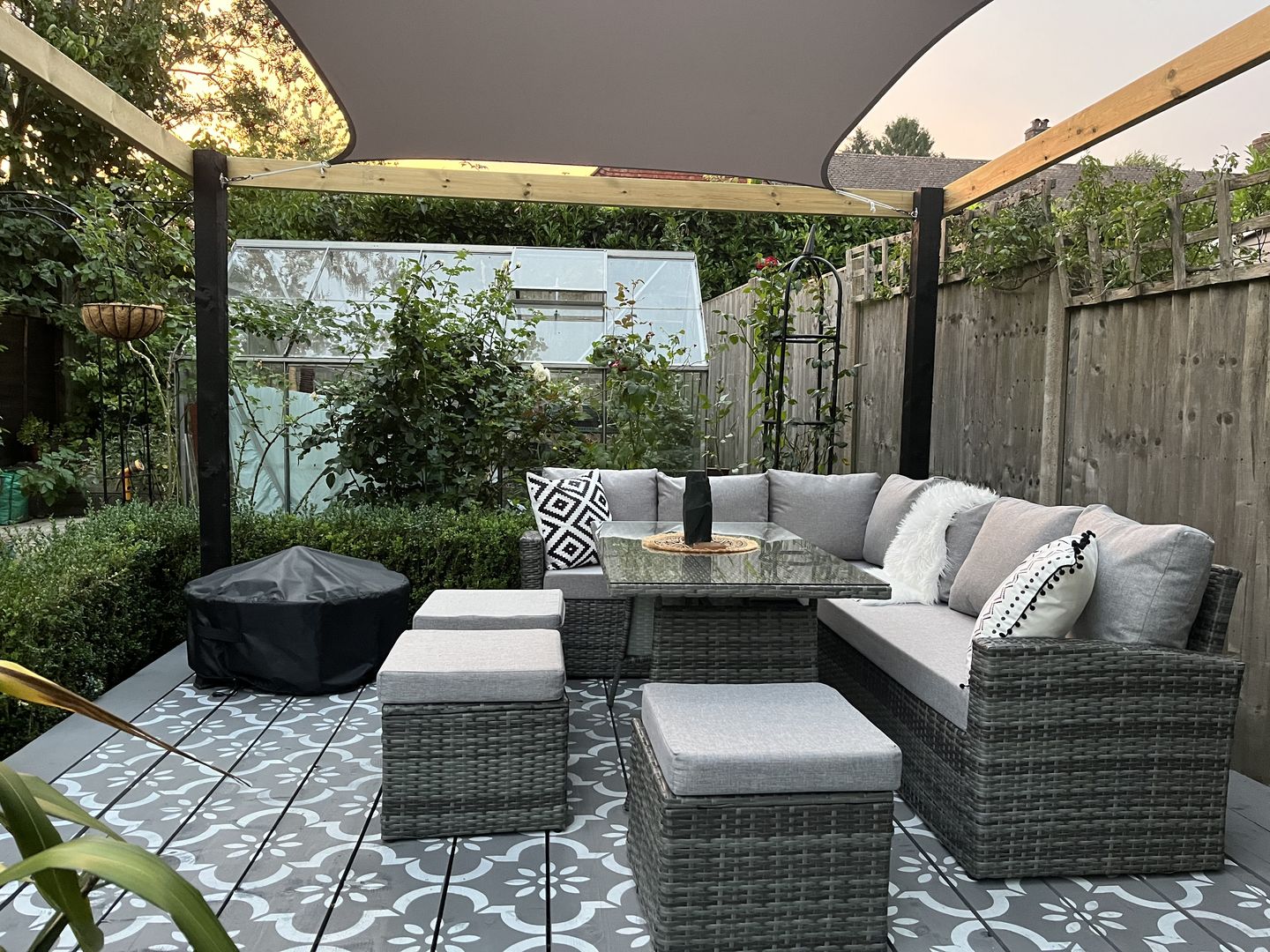 Customer photo review of Jannah Patio Stencil - Square Slabs