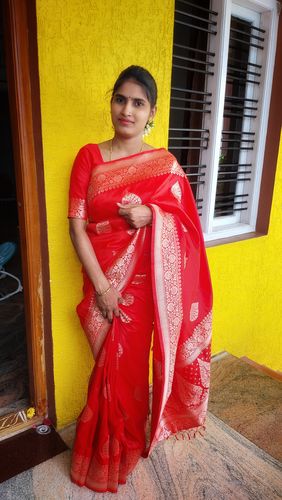 Customer photo review of RUBY RED WOVEN BANARASI SILK SAREE