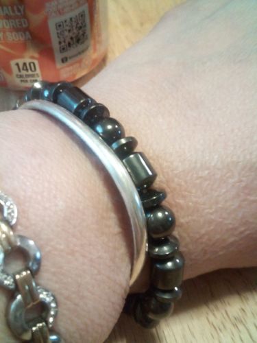 Customer photo review of Weight Loss Black Stone Magnetic Therapy Bracelet