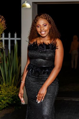 Customer photo review of Honey blonde Jerry curl full frontal wig