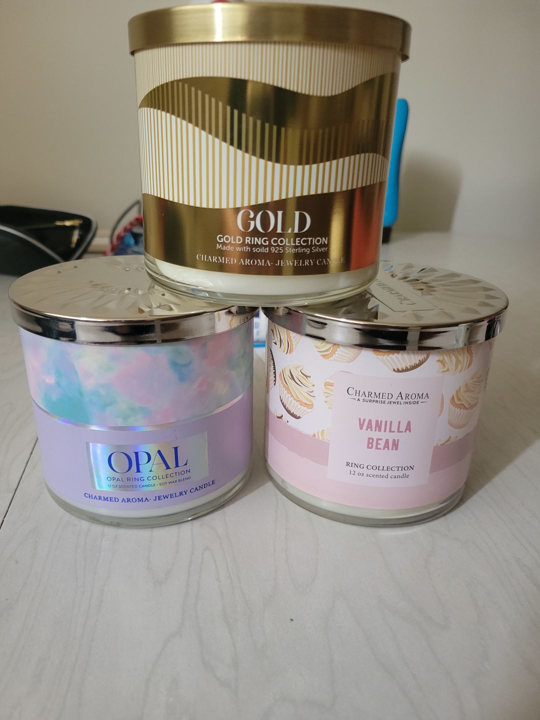 Customer photo review of Surprise Jewelry Candle
