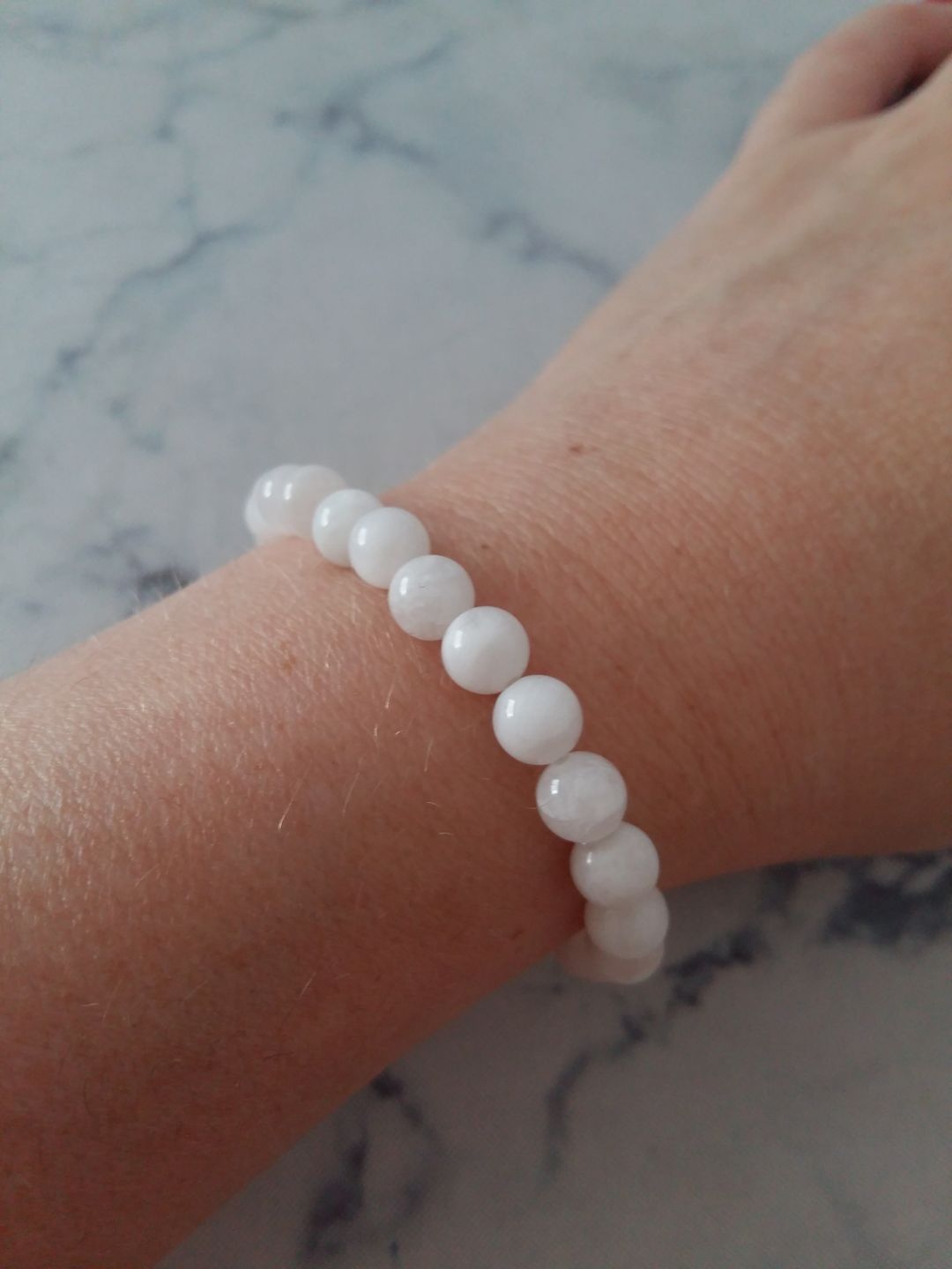 Customer photo review of Pierre de Lune Bracelet 6mm