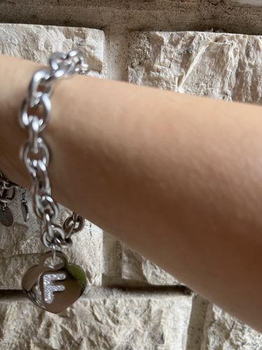 Customer photo review of Bracciale cuore con lettera