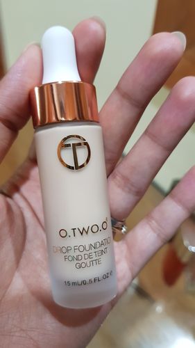 Customer photo review of O.TWO.O LIQUID DROP FOUNDATION