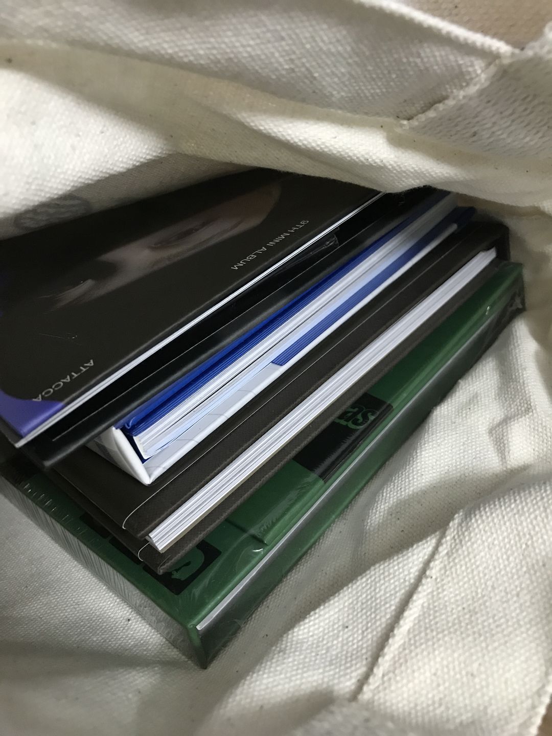 Customer photo review of SEVENTEEN - 9TH MINI ALBUM ATTACCA CARAT VER.
