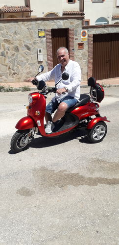 Customer photo review of Scooter Eléctrico Veleco ZT63 Rojo