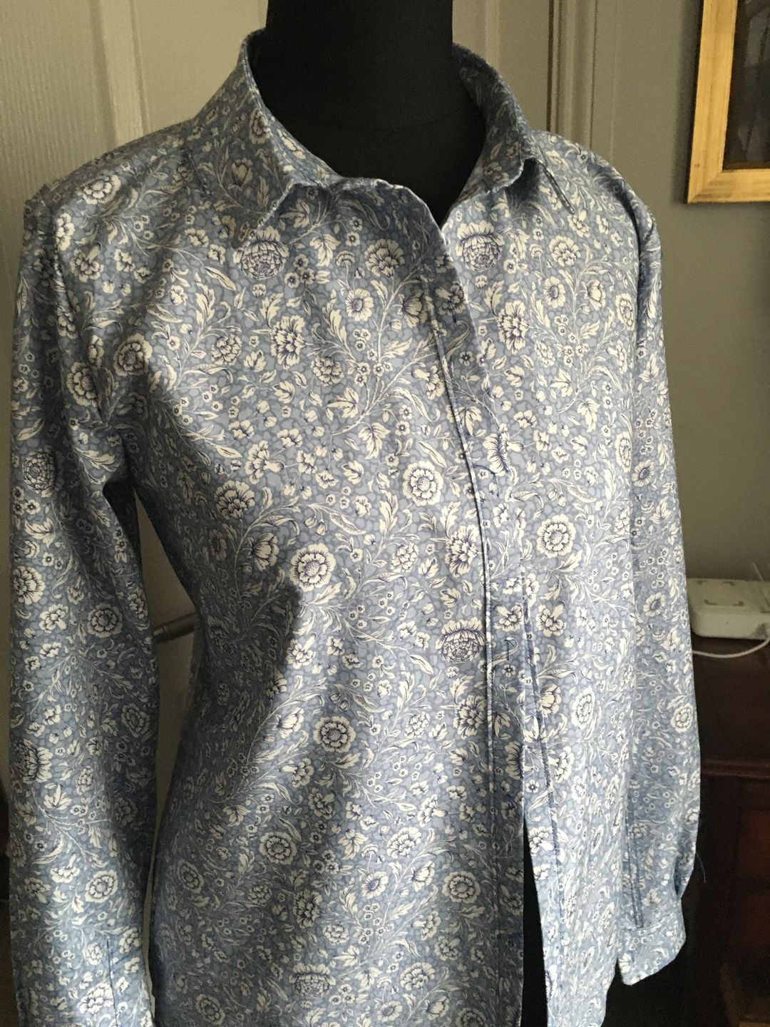 Customer photo review of Elegant Floral Rose & Hubble Cotton Poplin Fabric