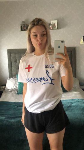 Customer photo review of England Lionesses 2022 Kit Matching White T-Shirts