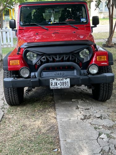 Customer photo review of Shark Grille - Matte Black for 97 - 06 Wrangler TJ