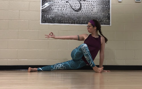 Customer photo review of Cyan Blue Lotus Yoga Pants