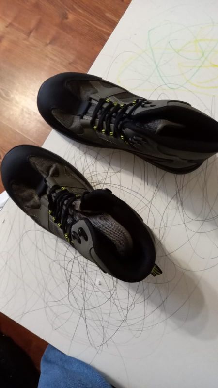 Customer photo review of Kylebooker Fly Fishing Felt Sole Wading Boots Waders Shoes WB001