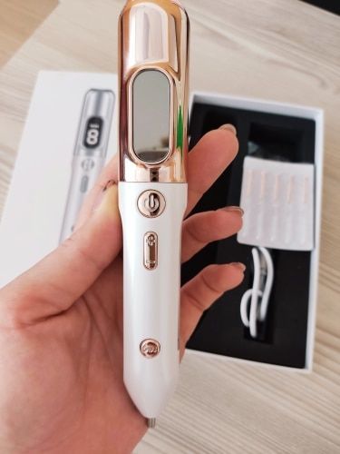 Customer photo review of HexoPen™️ Mole & Skin Tag Removal Plasma Pen