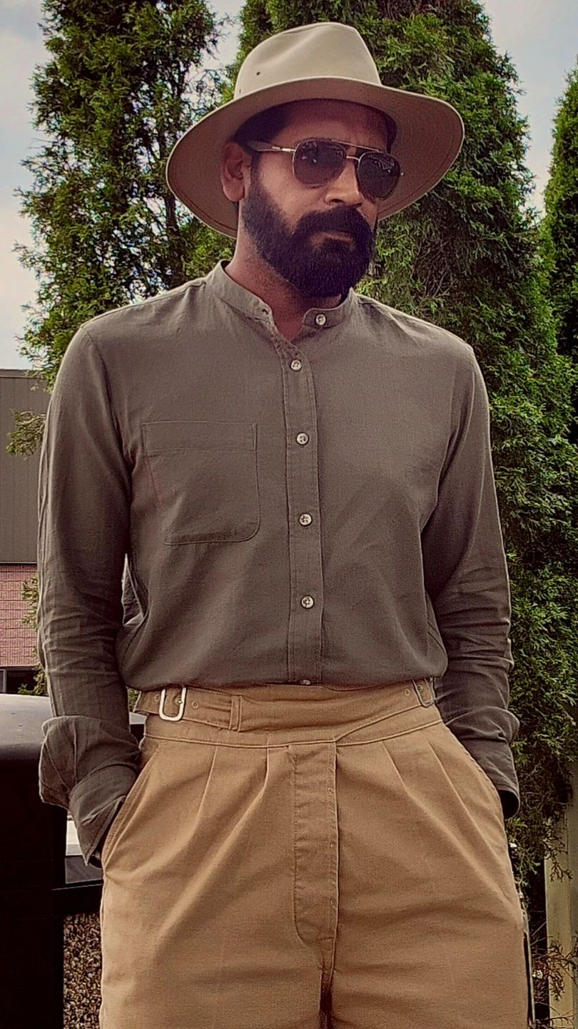Customer photo review of British Army Gurkha Bermuda Pants - Khaki