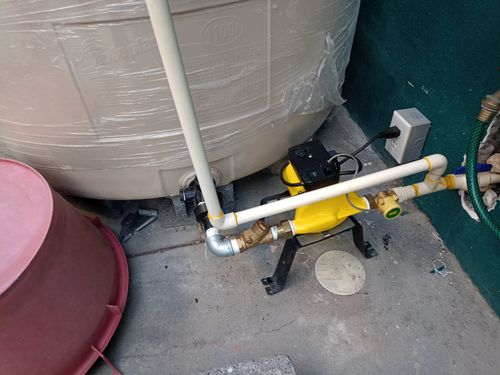 Customer photo review of Bomba Presurizadora Agua 1/3 Hp Automatica 260 W 2 Servicios