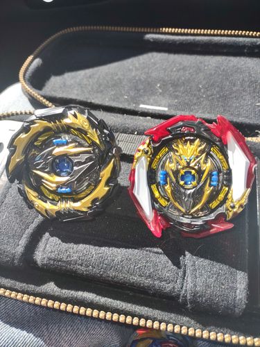 Customer photo review of Takara Tomy Beyblade Burst Dynamite Battle B-196 Random Booster Vol. 28