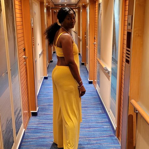 Customer photo review of Solid Cami & Pants Set