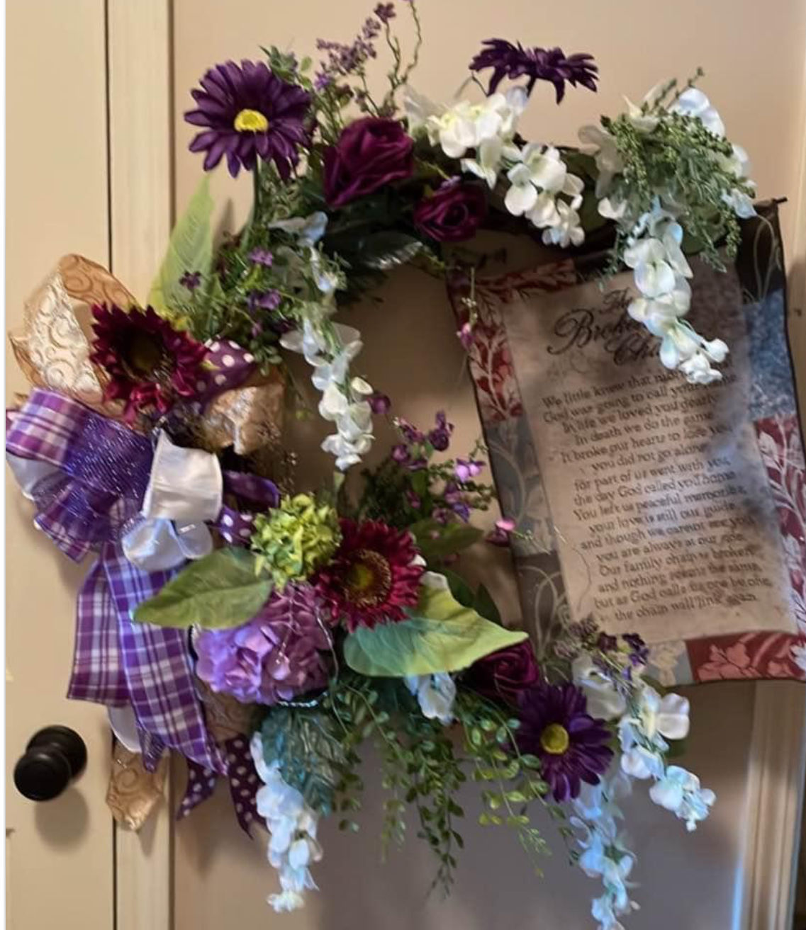 Customer photo review of 18" Round Grapevine Wreath - DECOE-038