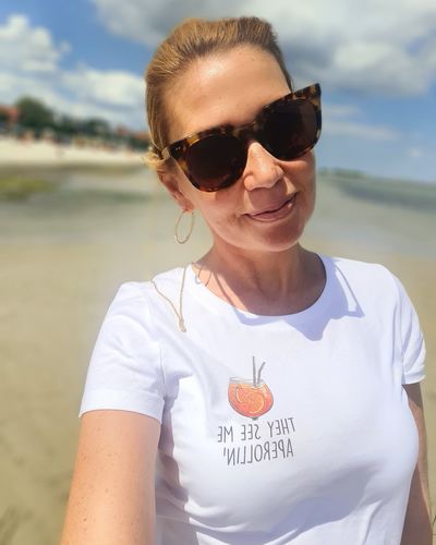 Customer photo review of APEROLLIN' - Premium Shirt Damen