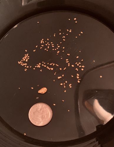 Customer photo review of *BOGO* Pioneer '2 OUNCE NUGGET HUNT' - Gold Panning Paydirt Concentrate
